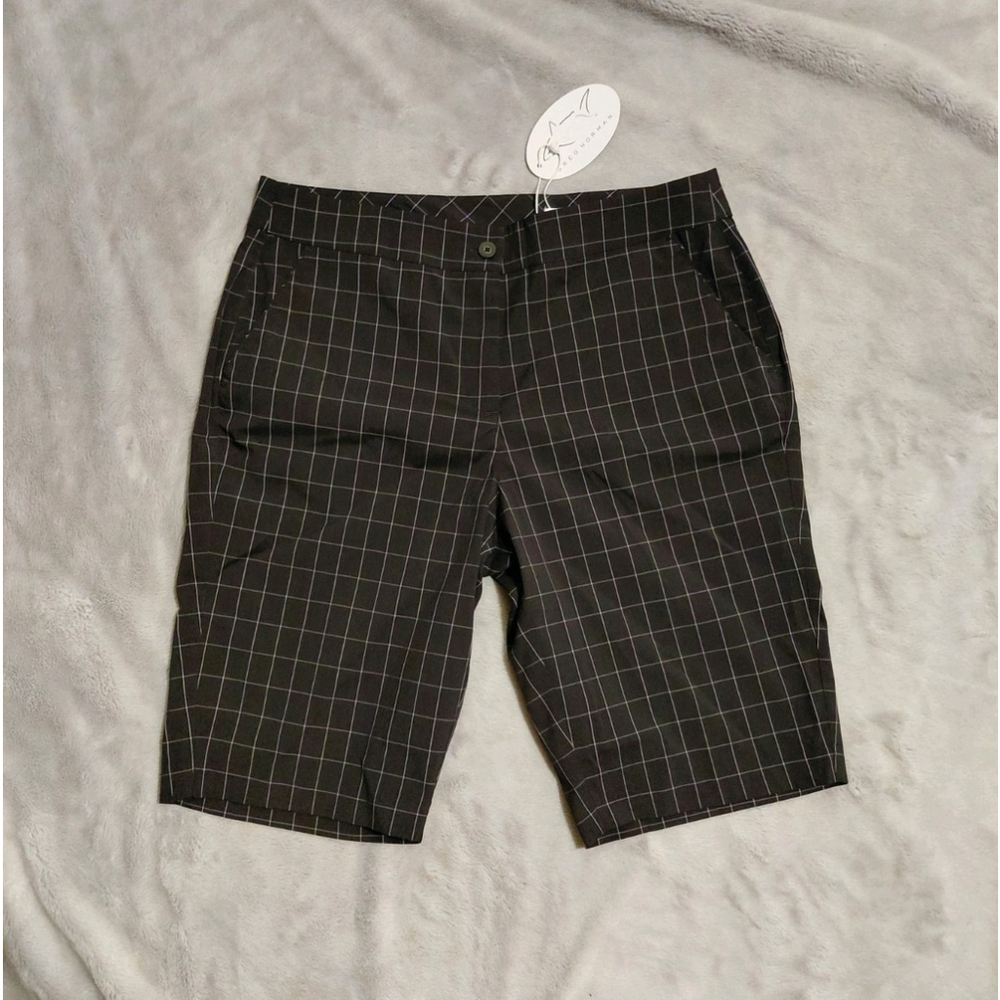 Greg Norman Women's Activewear Gray Black Golf Shorts Plaid Size 8 NWT